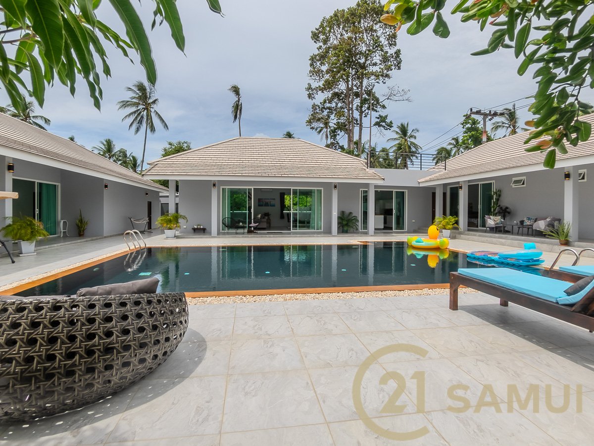 Century 21 Samui offers you:
4-Bedroom Pool Villa With Roof Terrace For Sale In …