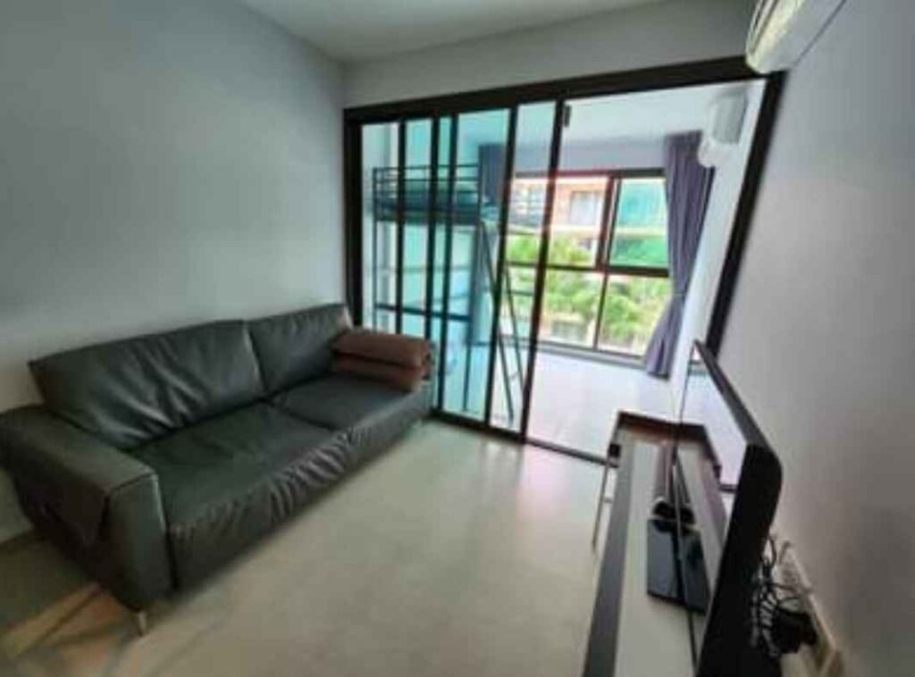 RENT

———  Zcape 3 condo —–

Condo for rent near Central Foresta 
(Walk 5 min