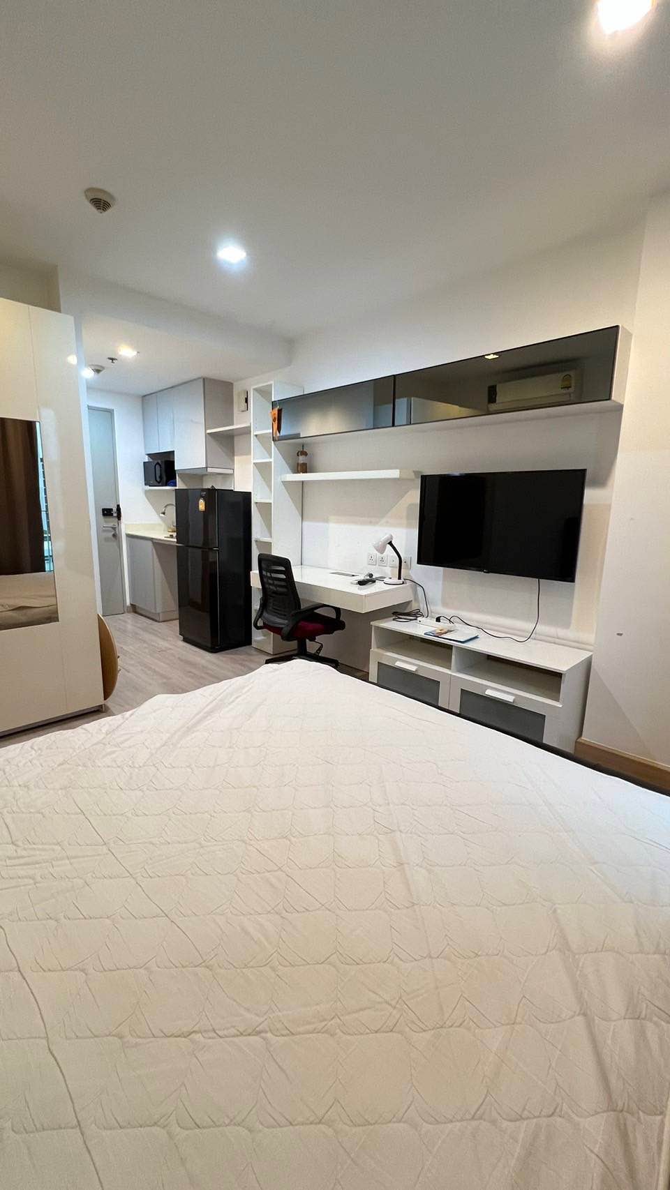 Condo For Rent 
Condo Ideo Mobi Phaya Thai
ขนาด : 21.56 ตรม. 
ชั้น : 15 
ราคา : …