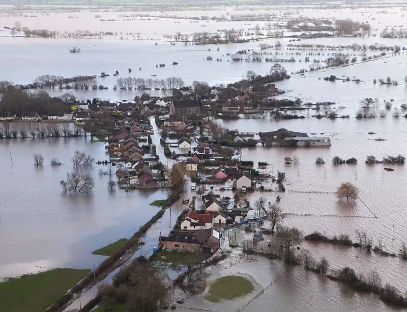 Thai Businesses Battle Severe Flood Damage and Disruptions – Thailand News Headlines – Thailand News, Travel & Forum