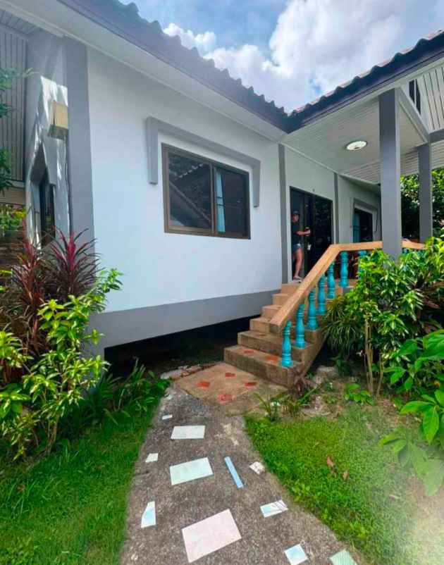 2 bedrooms house in chaweng 
 Near BIG C and Makro 
 Green quite resort