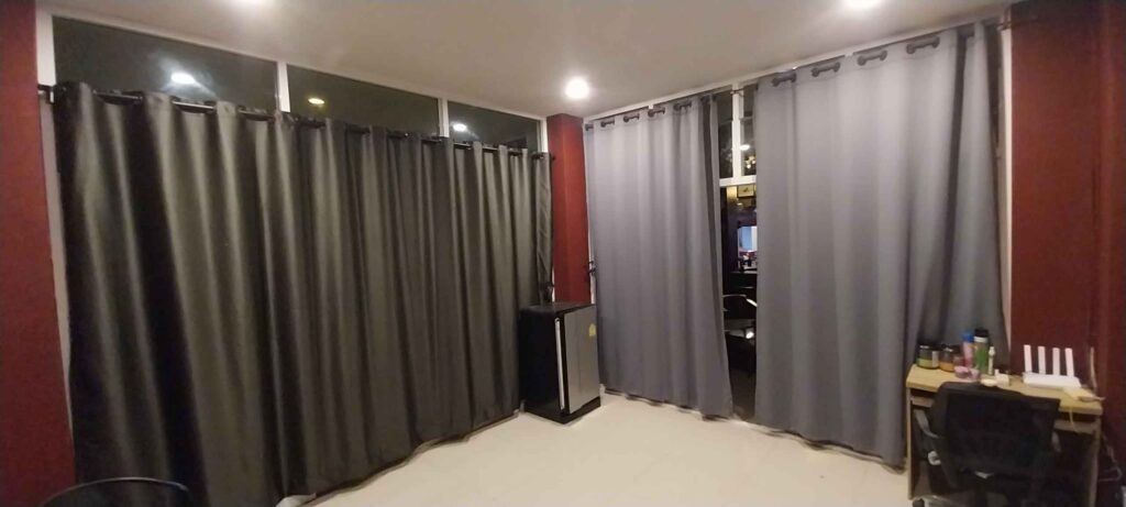 Space for rent 5m×5m
 Good for tattoo studio ot massage  shop
 At the back of the Bar 13 
 In Gesthouse  Lucky Andaman
 Nanai 8 / opposite the football