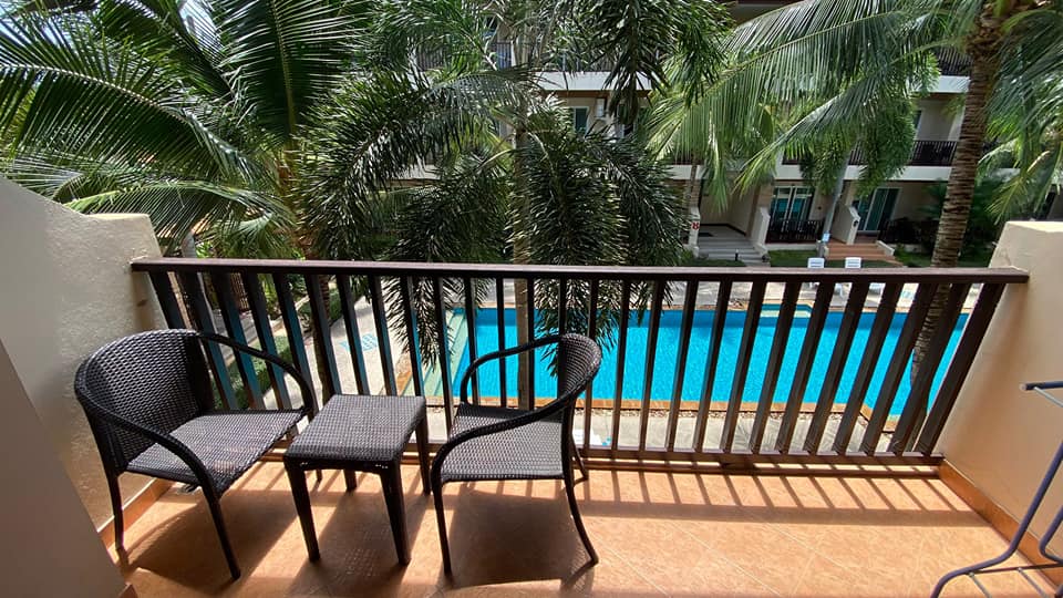 Looking for someone to replace me in the Whispering Palm condominium 

Studio apartment 1 bedroom 1 bathroom 

  18,000 thb / month  🙂
Only long term- 
 1 year contract

 51 Sqm 
 Air-conditioned
 Fi…