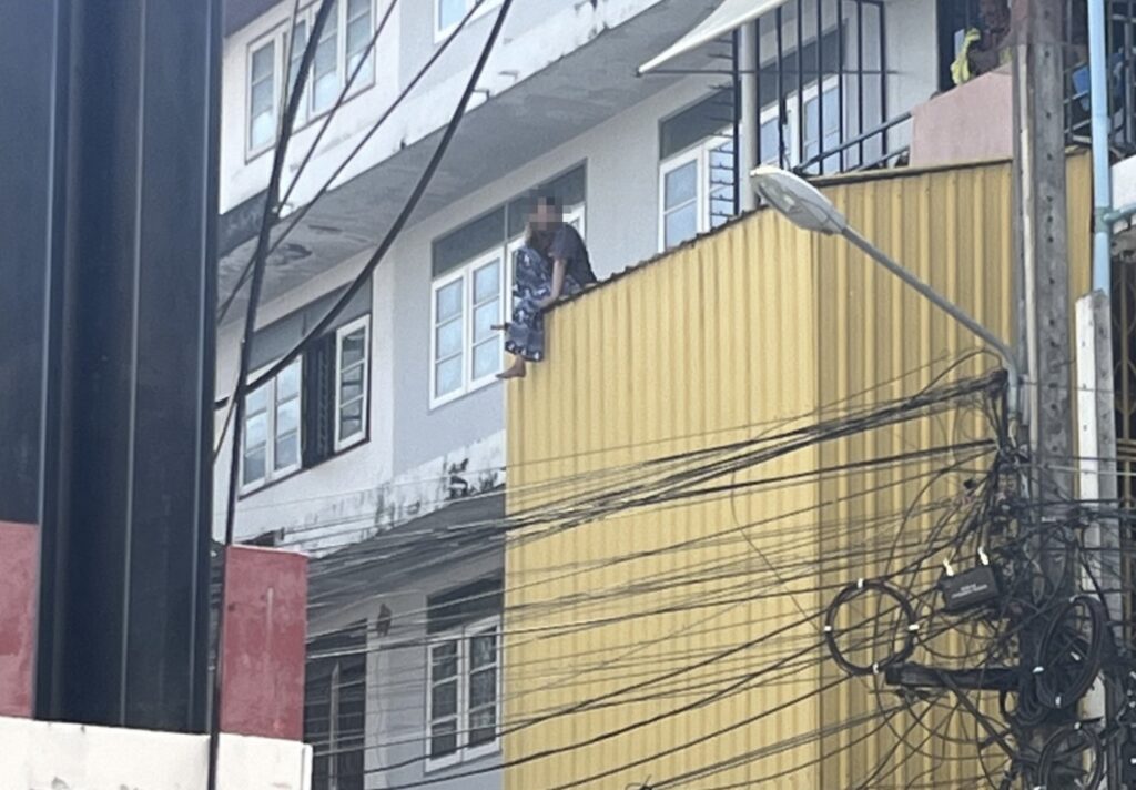 Dramatic Rescue: Depressed Woman Saved from Suicide Attempt in Pattaya – Pattaya News – Thailand News, Travel & Forum