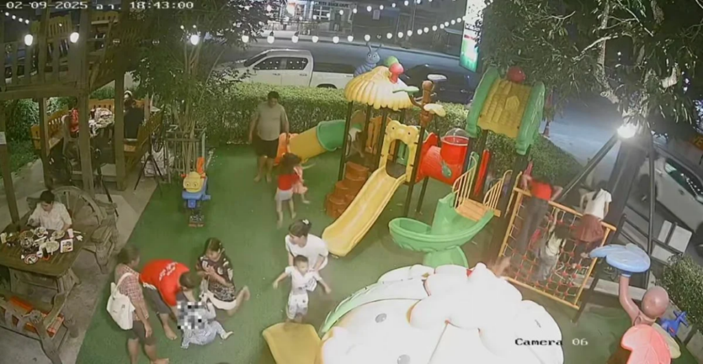 Violent Parents Banned After Playground Assault Caught on CCTV – video – Thailand News – Thailand News, Travel & Forum